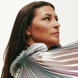 Video: Elisapie Shares Fleetwood Mac Cover 'Sinnatuumait (Dreams)' Video
