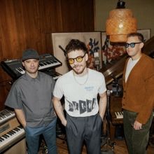 Winnetka Bowling League Release Debut Album 'Sha La La;' Headline Tour Kicks Off in J