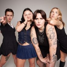 Pearl Jam Tap Teen Jesus and the Jean Teasers as Support on Select US Dates﻿  �