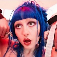 VIDEO: Ashnikko Releases 'Panic Attacks in Paradise' & 'Maggots' Live Performances