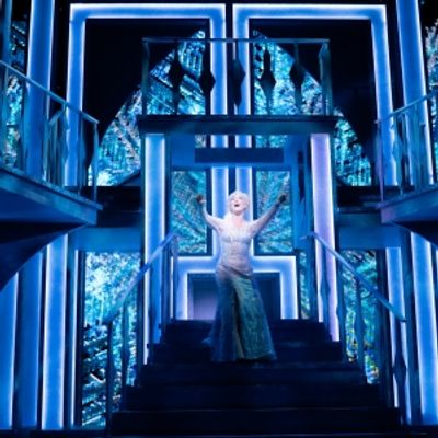 Review: FROZEN at Fulton Theatre