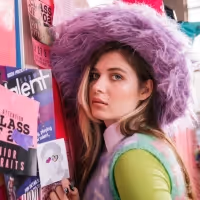 Baby Queen Releases New Track 'Raw Thoughts'