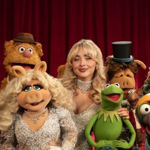 Video/Photos: Watch the Official Trailer for THE MUPPET SHOW Special; Maya Rudolph Confirmed as Guest Star