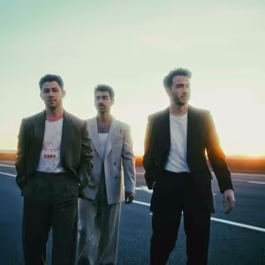 Jonas Brothers Bringing 'Greetings From Your Hometown' to Las Vegas for Memorial Day…