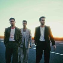 Jonas Brothers Heading to Las Vegas for Memorial Day Weekend