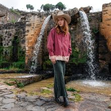 Rae Isla Shares Title Track From Upcoming Album New Frontier