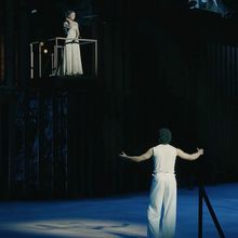 Video: Watch the Balcony Scene From ROMEO & JULIET at Free Shakespeare in the Park
