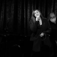 BWW Review: ERIN BODE Presents Birdland Theater With Perfect Holiday Gift - A Magnificent Musical Program