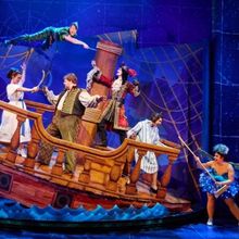 Review: PETER PAN GOES WRONG At Ahmanson Theatre