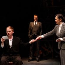 Review: MEMOIRS OF A FORGOTTEN MAN at 12th Avenue Arts