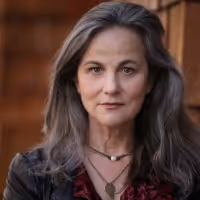 Actress Vivian Nesbitt Returns to United Solo Theatre Festival