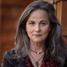 Actress Vivian Nesbitt Returns to United Solo Theatre Festival