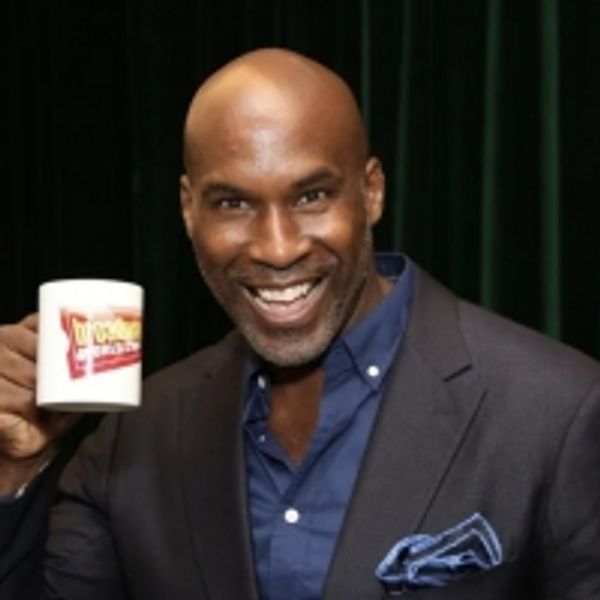 Wake Up With BWW 10/4: SIX Officially Opens on Broadway, and More! Photo