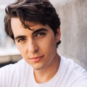 Kyle Selig Will Replace Grant Gustin in WATER FOR ELEPHANTS