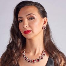 Englewood Opera Singer Siuzanna Iglidan Performs For Neighbors in Church Parking Lot