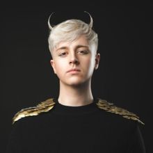 EDINBURGH 2023: Review: DANIEL FOXX: VILLAIN, Pleasance Courtyard