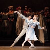 BWW Review: ROMEO AND JULIET swaps iconic dialogue for emotive movement in gorgeous…