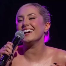 Video: Watch McKenzie Kurtz Perform 'It Hit Me Like a Hammer' From THE HEART OF ROCK 