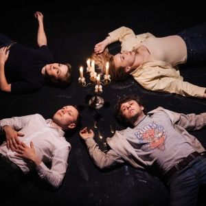 Review: LEAVES OF GLASS, Park Theatre