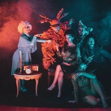 Una Odisea Multidisciplinaria Inspirada En La Pintora Remedios Varo, En El Tejido De