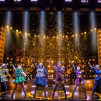 Review: SIX, Vaudeville Theatre