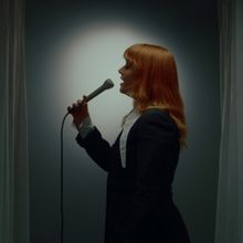 Ella Thompson Releases New Single 'Let There Be Nothing'