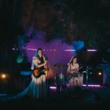 VIDEO: HAIM Performs '3 AM' on LATE NIGHT WITH SETH MEYERS