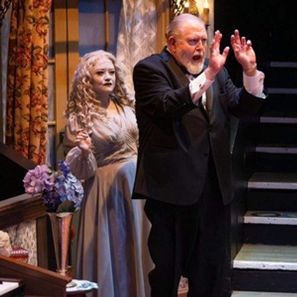 Review: BLITHE SPIRIT at Theatre In The Round Photo