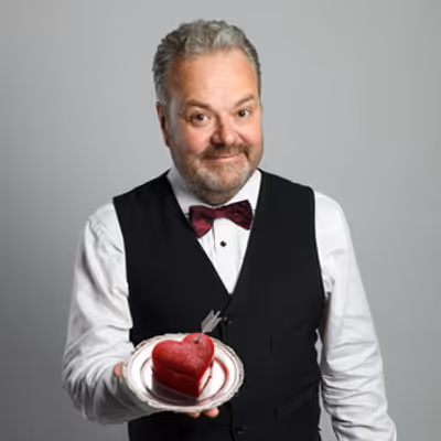 Review: HAL CRUTTENDEN: CAN DISH IT OUT BUT CAN&rsquo;T TAKE IT, Leicester Square Theatre