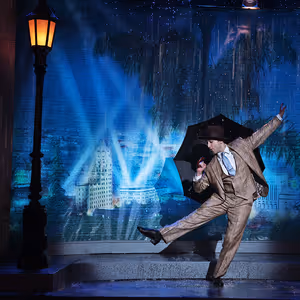Review: SINGIN' IN THE RAIN at Beef & Boards Dinner Theatre