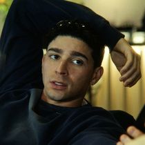 Exclusive: Isaac Powell on THE MOMENT, Next Theater Project & More