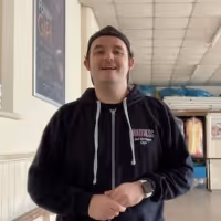 Living Room Concerts: WAITRESS's Joel Montague Sings 'Out There' From THE HUNCHBACK…