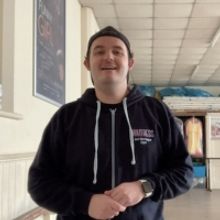 Living Room Concerts: WAITRESS's Joel Montague Sings 'Out There' From THE HUNCHBACK O