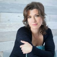 Singer-Songwriter Amy Grant Comes To Chandler Center For The Arts