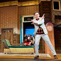 Review: THE PLAY THAT GOES WRONG at Aurora Theatre