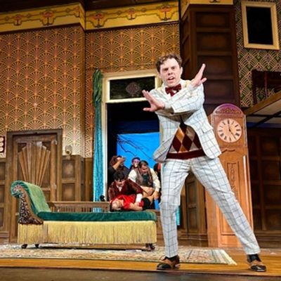 Review: THE PLAY THAT GOES WRONG at Aurora Theatre