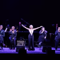 BWW Review: Kristin Chenoweth Wins Christmas With CHRISTMAS AT THE MET at The…
