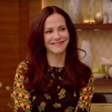 VIDEO: Mary-Louise Parker Says the Relationship in THE SOUND INSIDE 'Defies Descripti