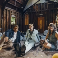 Nickel Creek Releases New Song 'Holding Pattern'