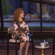 Video: Bernadette Peters Introduces Dogs on LIVE Ahead of Broadway Barks