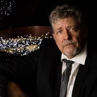 BWW REVIEW: Philip Quast Shares Stories And Songs From His 40 Year Career In IS THIS ALL THEN?