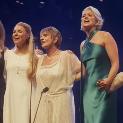 Video: LES MISERABLES: THE ARENA CONCERT SPECTACULAR At Radio City Music Hall Opening Night