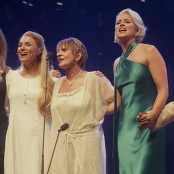 Video: LES MISERABLES: THE ARENA CONCERT SPECTACULAR At Radio City Music Hall Opening Photo