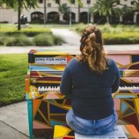 Sing for Hope Piano uplifts, engages FIU early voters