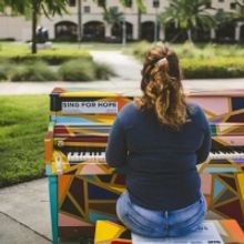 Sing for Hope Piano uplifts, engages FIU early voters
