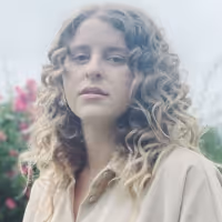 Hannah Grace Shares Video For New Single 'Feels Like Home'