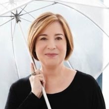 Award Winning Singer, Celia Berk, Reprises  'On My Way To You' at the Laurie Beechman