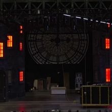 Video: Watch Cincinatti Playhouse in the Park's A CHRISTMAS CAROL Set Be Built