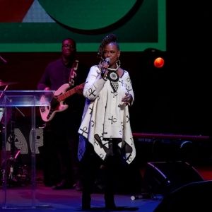 Video: Kecia Lewis Performs 'Perfect Way To Die' from HELL'S KITCHEN at The Root 100…