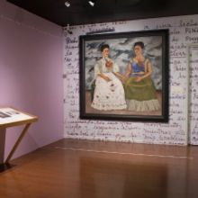 En el Museo de Arte Moderno permanece en exhibición Las dos Fridas. Historia de dos 